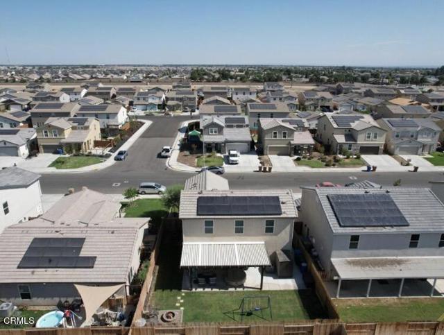 Detail Gallery Image 11 of 15 For 5829 Commonwealth Ave, Bakersfield,  CA 93313 - 3 Beds | 3 Baths