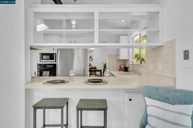 2690 Doidge Ave, Pinole CA: https://media.crmls.org/mediaz/fbd92c42-c458-4488-a31d-9993b07f78c7.jpg