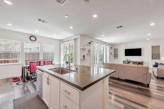 232 Via Encanto, San Ramon CA: https://media.crmls.org/mediaz/fbda3b7f-348f-4cc9-88b7-5f710ea787c6.jpg