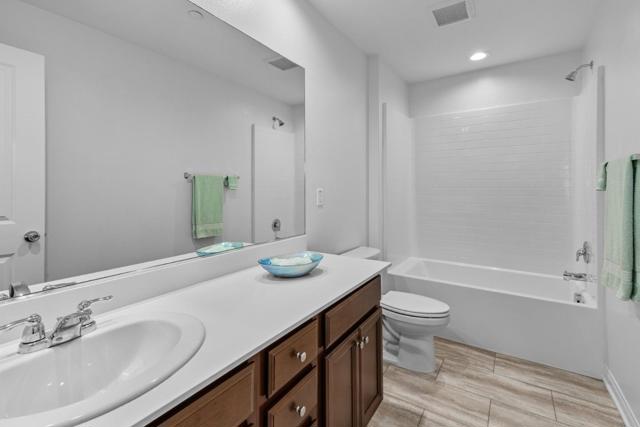 33039 Saint Emilion Court, Winchester CA: https://media.crmls.org/mediaz/fbdaec00-e1ce-4f2a-8f57-e981ba935a51.jpg