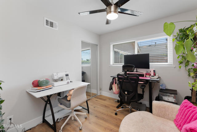 3268 Hilldale Avenue, Simi Valley CA: https://media.crmls.org/mediaz/fbdbba3c-7cdb-46b9-8b0c-483710754782.jpg