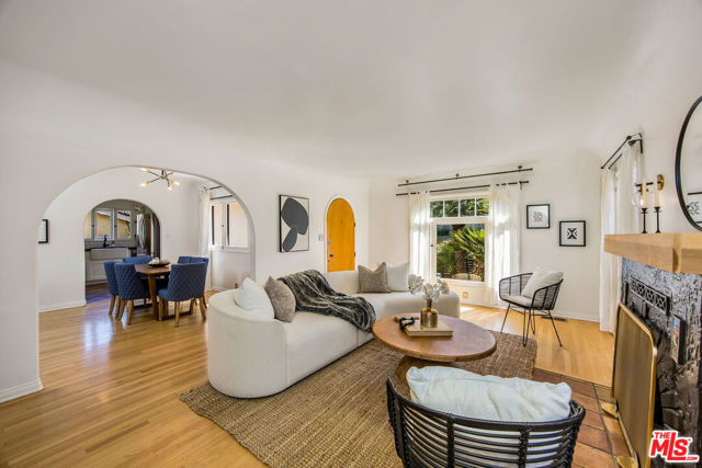 3720 Tuller Avenue, Los Angeles CA: https://media.crmls.org/mediaz/fbdbe0e2-3991-4a70-8d6d-51a4df121ac0.jpg