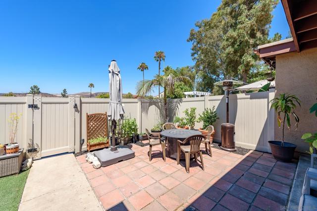 8721 Wahl St, Santee CA: https://media.crmls.org/mediaz/fbdc77e8-c318-4608-87c8-ed7753843e13.jpg