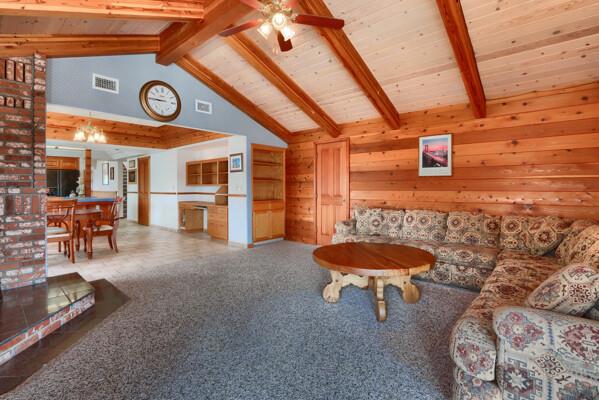 40835 Big Oak Flat Road, Oakhurst CA: https://media.crmls.org/mediaz/fbdd9b1c-b0a2-46ec-a194-0e75c2adb75d.jpg