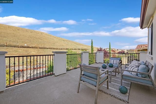 5057 Volterra Ct, Dublin CA: https://media.crmls.org/mediaz/fbddde11-e37b-474e-ad1a-16e44860d9bd.jpg