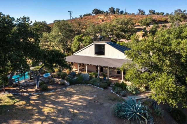 31 Asoleado Place, Carmel Valley CA: https://media.crmls.org/mediaz/fbde11a0-8b8d-4b42-b0e6-83c71e719347.jpg