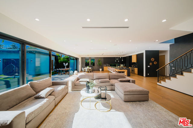 5141 Varna Avenue, Sherman Oaks CA: https://media.crmls.org/mediaz/fbdf83ae-8b43-43e5-b0a6-9c302a3b25c8.jpg