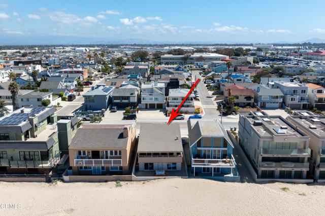 1905 Ocean Drive, Oxnard CA: https://media.crmls.org/mediaz/fbe04b0e-d551-4866-9d9b-279daa77bc7c.jpg