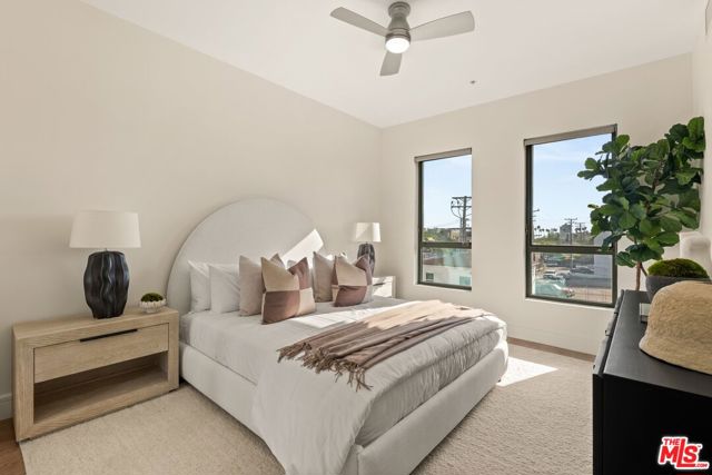 2300 Wilshire Boulevard, 219 photo 9