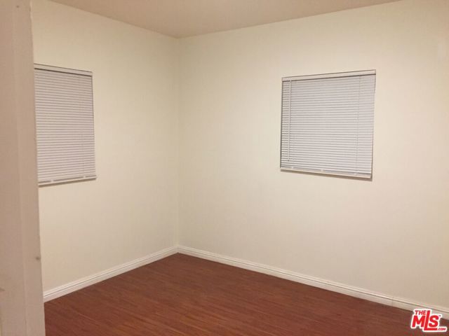 335 B W REGENT Street, Inglewood CA: https://media.crmls.org/mediaz/fbe0c2c8-9535-4c4e-a8c3-73f79cde3a01.jpg
