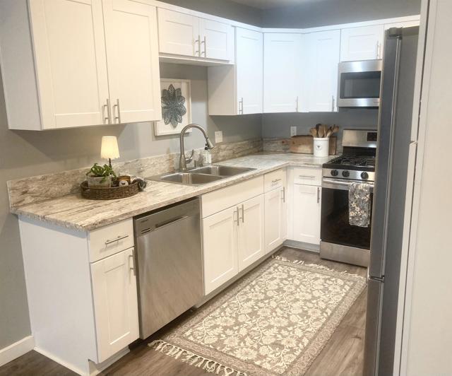 Detail Gallery Image 10 of 26 For 10760 N Magnolia Ave #B6,  Santee,  CA 92071 - 3 Beds | 2 Baths