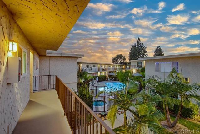 Detail Gallery Image 4 of 55 For 8220 Vincetta Dr #44,  La Mesa,  CA 91942 - 2 Beds | 2 Baths