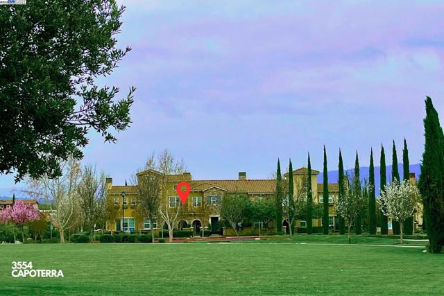 3554 Capoterra Way, Dublin CA: https://media.crmls.org/mediaz/fbe379b4-610c-4fe9-914b-599e1f0e26bd.jpg