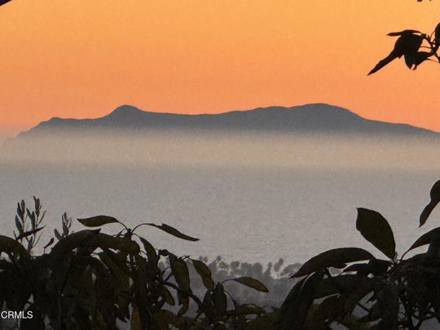 Detail Gallery Image 5 of 7 For 469 Court Ave, Ventura,  CA 93003 - 4 Beds | 3 Baths