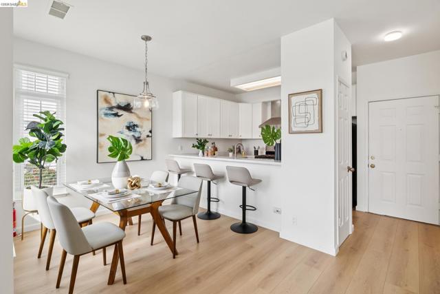 Image 14 of 55 For 306 Commodore Dr