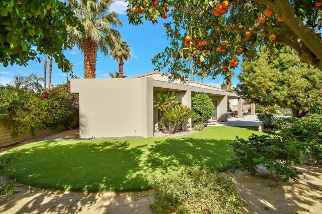 75765 Osage Trail, Indian Wells CA: https://media.crmls.org/mediaz/fbe504ca-040a-41df-96a4-5df53e54a004.jpg