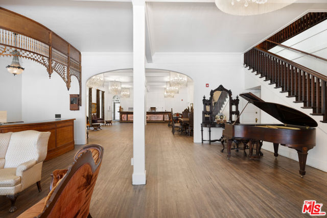 362 Bell Street, Los Alamos CA: https://media.crmls.org/mediaz/fbe53855-b60b-4c19-bbe9-5569aa5f5f2c.jpg
