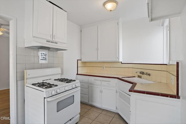 Detail Gallery Image 9 of 33 For 113 E Cedar St, Oxnard,  CA 93033 - 3 Beds | 2 Baths