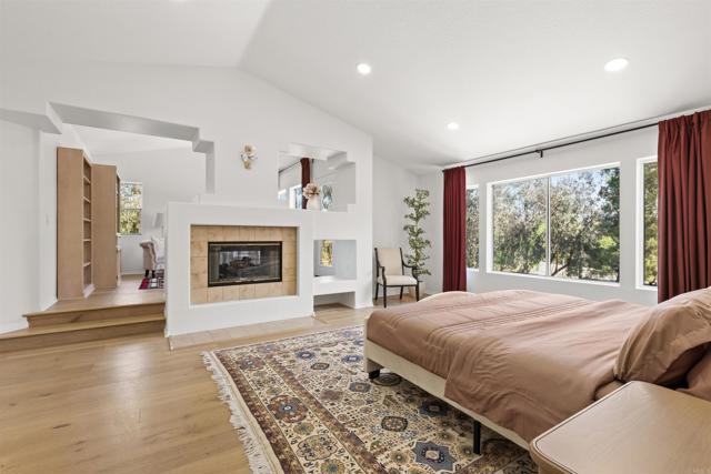 Detail Gallery Image 8 of 60 For 16883 Saint Andrews Dr, Poway,  CA 92064 - 5 Beds | 5/1 Baths