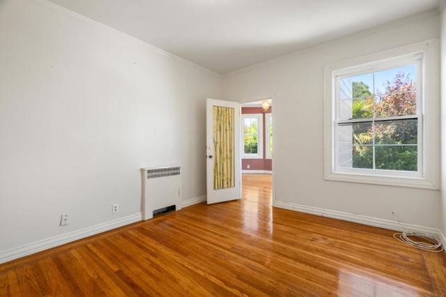 36333635 Webster Street, San Francisco CA: https://media.crmls.org/mediaz/fbe64d20-90d3-4379-9914-e004b379b1ec.jpg