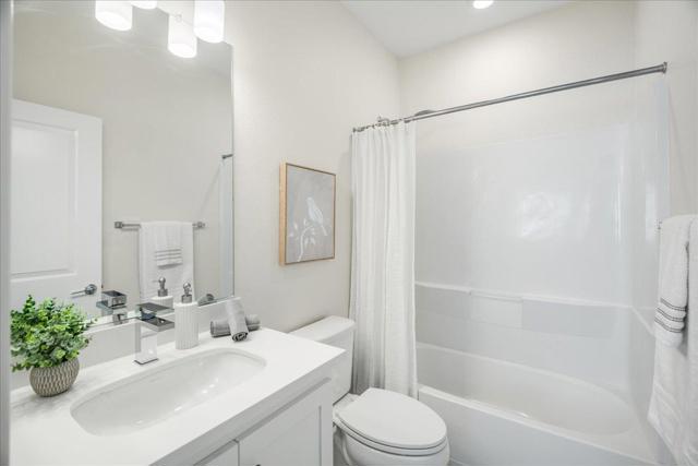 29333 Hub Court, Hayward CA: https://media.crmls.org/mediaz/fbe68272-782d-4eda-a502-6fd78f2ed120.jpg