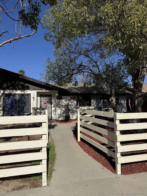 1070 Rosalia Ave, Hemet, California 92543, ,Multi-Family,For Sale,Rosalia Ave,240028611SD