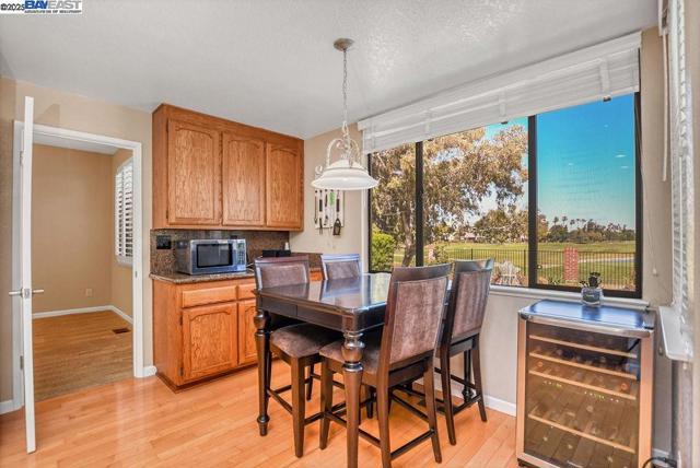 5160 Edgeview Dr, Discovery Bay CA: https://media.crmls.org/mediaz/fbe7f21d-1105-4aab-984a-4ac4760f5ef9.jpg