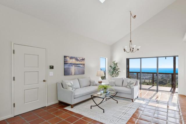 925 Skyward Drive, Aptos CA: https://media.crmls.org/mediaz/fbe804d6-39cd-499e-b021-be95ea583635.jpg