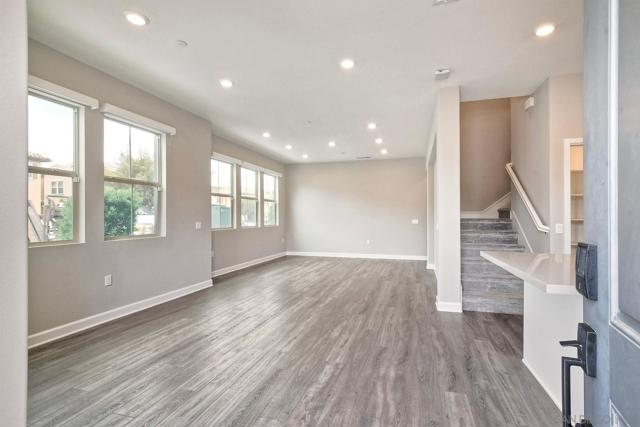 1097 Delpy View Point, Vista CA: https://media.crmls.org/mediaz/fbe8eec5-9699-40f6-b0c6-e7117468f9e7.jpg