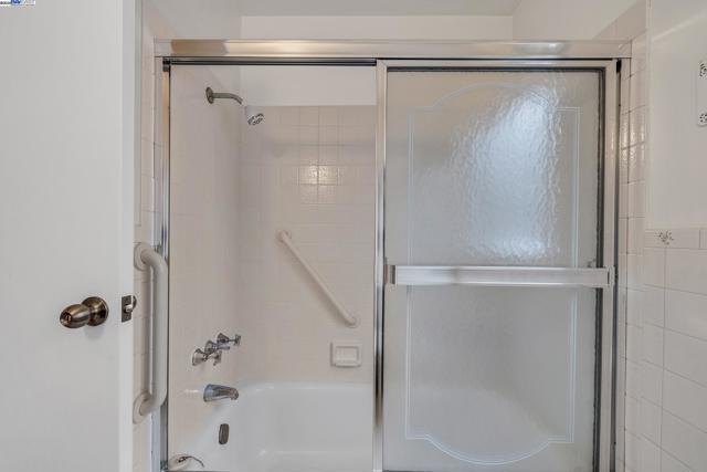 Image 21 of 33 For 1560 Vining Dr