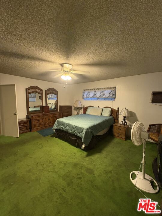 https://media.crmls.org/mediaz/fbe92e69-8568-4efa-bdf3-9911d7c79c59.jpg?preset=X-Large