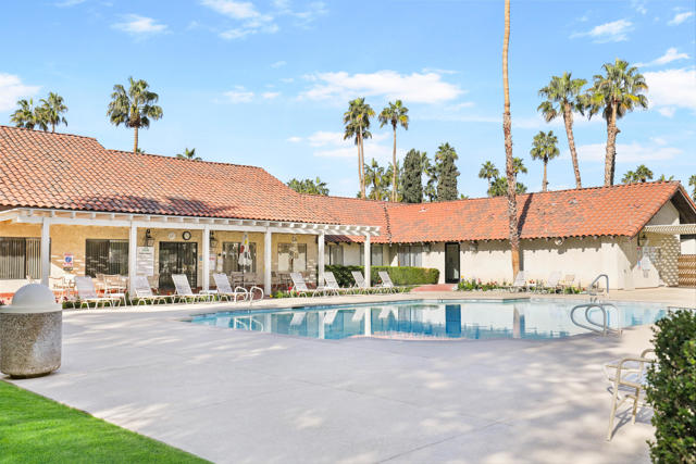 1223 Via Yolo, Cathedral City CA: https://media.crmls.org/mediaz/fbebf36a-040c-4b5e-9591-42a5f54feef6.jpg