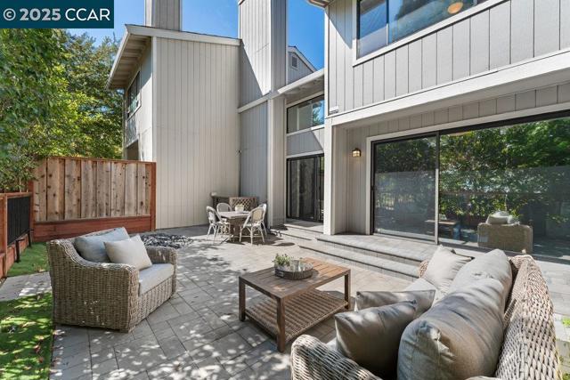 955 Camino Verde Cir, Walnut Creek CA: https://media.crmls.org/mediaz/fbec5abd-da7e-481c-bba9-11ff27e1b044.jpg