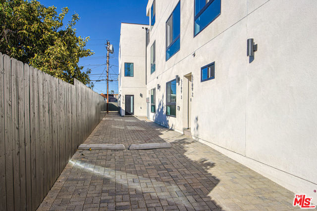 5709 Auckland Avenue, North Hollywood CA: https://media.crmls.org/mediaz/fbeca817-4efb-402e-80b0-5f3c7ae18fb6.jpg