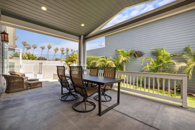 839 Reed Avenue, Pacific Beach (San Diego) CA: https://media.crmls.org/mediaz/fbecace1-9dd2-48ef-94b0-c601ae4c9bba.jpg