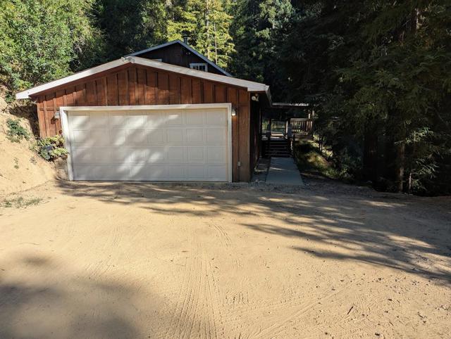 2950 Bear Canyon Road, Los Gatos CA: https://media.crmls.org/mediaz/fbed935f-3aba-4ecc-8a68-25bb0c7ad1ec.jpg
