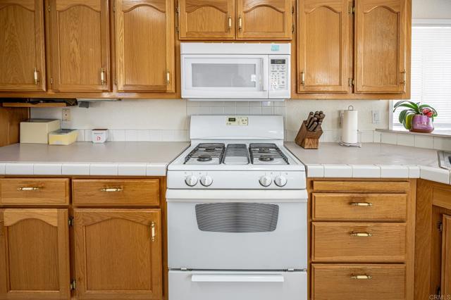 Detail Gallery Image 13 of 50 For 2300 E Valley Pkwy #145,  Escondido,  CA 92027 - 3 Beds | 2 Baths