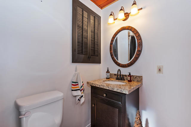 300 E Aeroplane Boulevard, Big Bear CA: https://media.crmls.org/mediaz/fbeeb952-5dd0-4137-9129-2da0dc487bbb.jpg