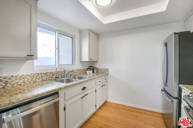 1335 Newport Avenue, Long Beach CA: https://media.crmls.org/mediaz/fbeedcd4-7c8c-4cf9-8662-2664881314f5.jpg