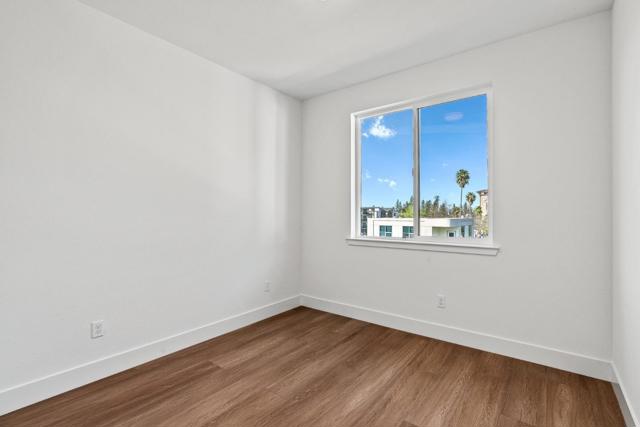 939 Woodside Road, Redwood City CA: https://media.crmls.org/mediaz/fbef04e9-6242-49e7-9f91-427655db9214.jpg