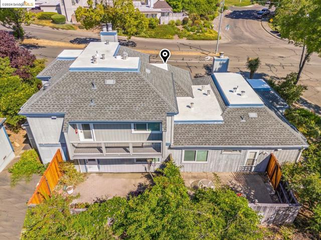 Image 19 of 20 For 2332 Tachevah Dr