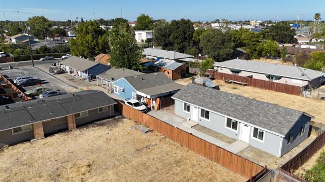 1204 South Avenue, Sacramento CA: https://media.crmls.org/mediaz/fbef1362-f09c-4b39-bbf3-700292f38dc8.jpg