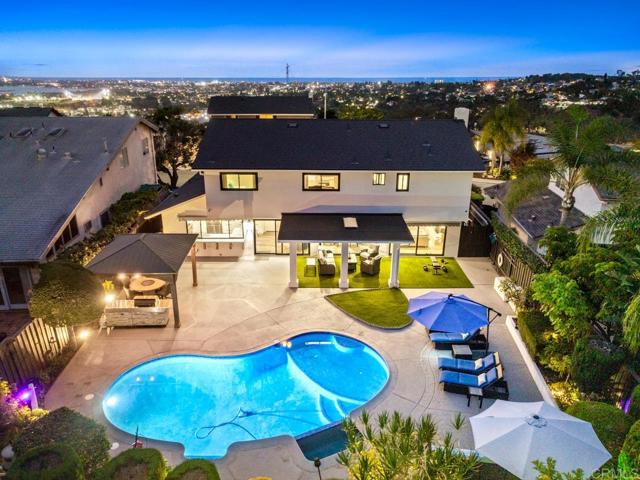 Detail Gallery Image 2 of 48 For 3865 Cadden Way, San Diego,  CA 92117 - 4 Beds | 2/1 Baths