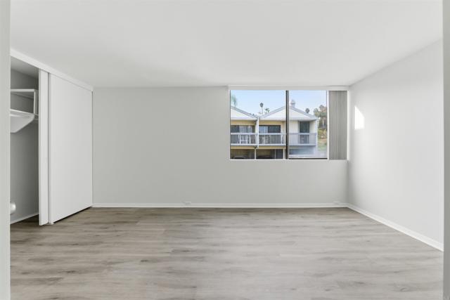 2388 Altisma Way, Carlsbad CA: https://media.crmls.org/mediaz/fbefe273-e48f-4ea2-85c8-2181f79ee408.jpg