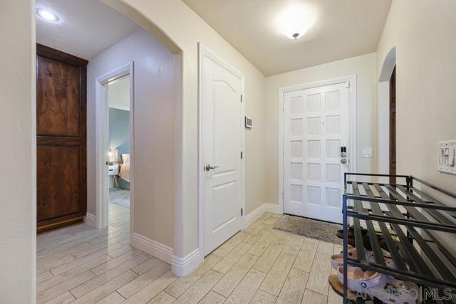 17706 Villamoura Dr, Poway CA: https://media.crmls.org/mediaz/fbf08419-c209-44ca-ae0e-1766f756aac2.jpg