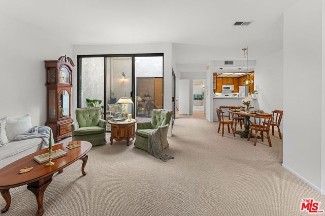 1119 23rd Street, Santa Monica CA: https://media.crmls.org/mediaz/fbf096ea-8f84-4bd1-b2ff-2d917b30758c.jpg