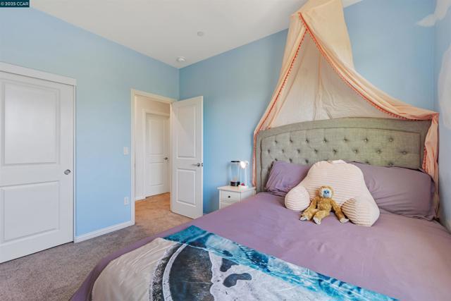 158 Wooley Creek Way, Brentwood CA: https://media.crmls.org/mediaz/fbf09cdd-64db-405a-a9a7-121cf460c048.jpg