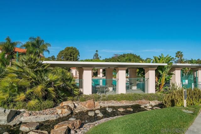 12071 Caminito Corriente, San Diego CA: https://media.crmls.org/mediaz/fbf0bd72-b88f-42cc-9258-5717c1a82620.jpg