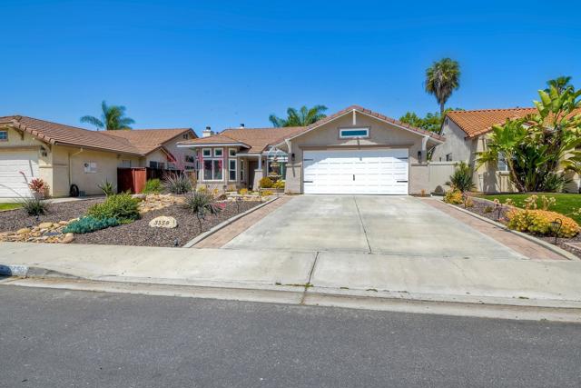 3358 Lake Circle Dr, Fallbrook CA: https://media.crmls.org/mediaz/fbf0d1ce-836e-4631-b9f9-b649dcd31981.jpg