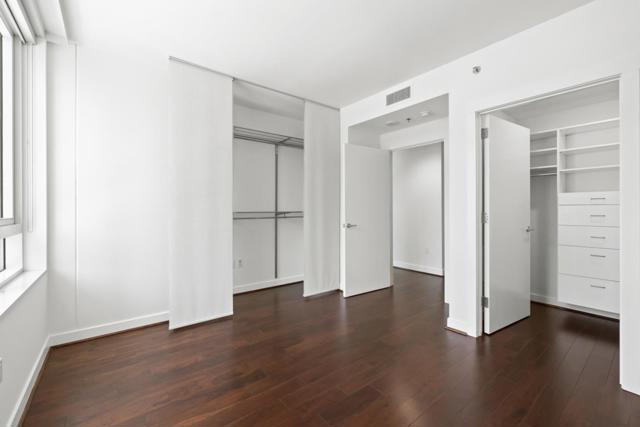 501 Beale Street, San Francisco CA: https://media.crmls.org/mediaz/fbf12e6e-3f8b-493f-bf31-6dbc3dc8fbfa.jpg